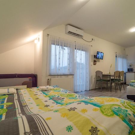Studio Apartments Ante Rakovica Esterno foto
