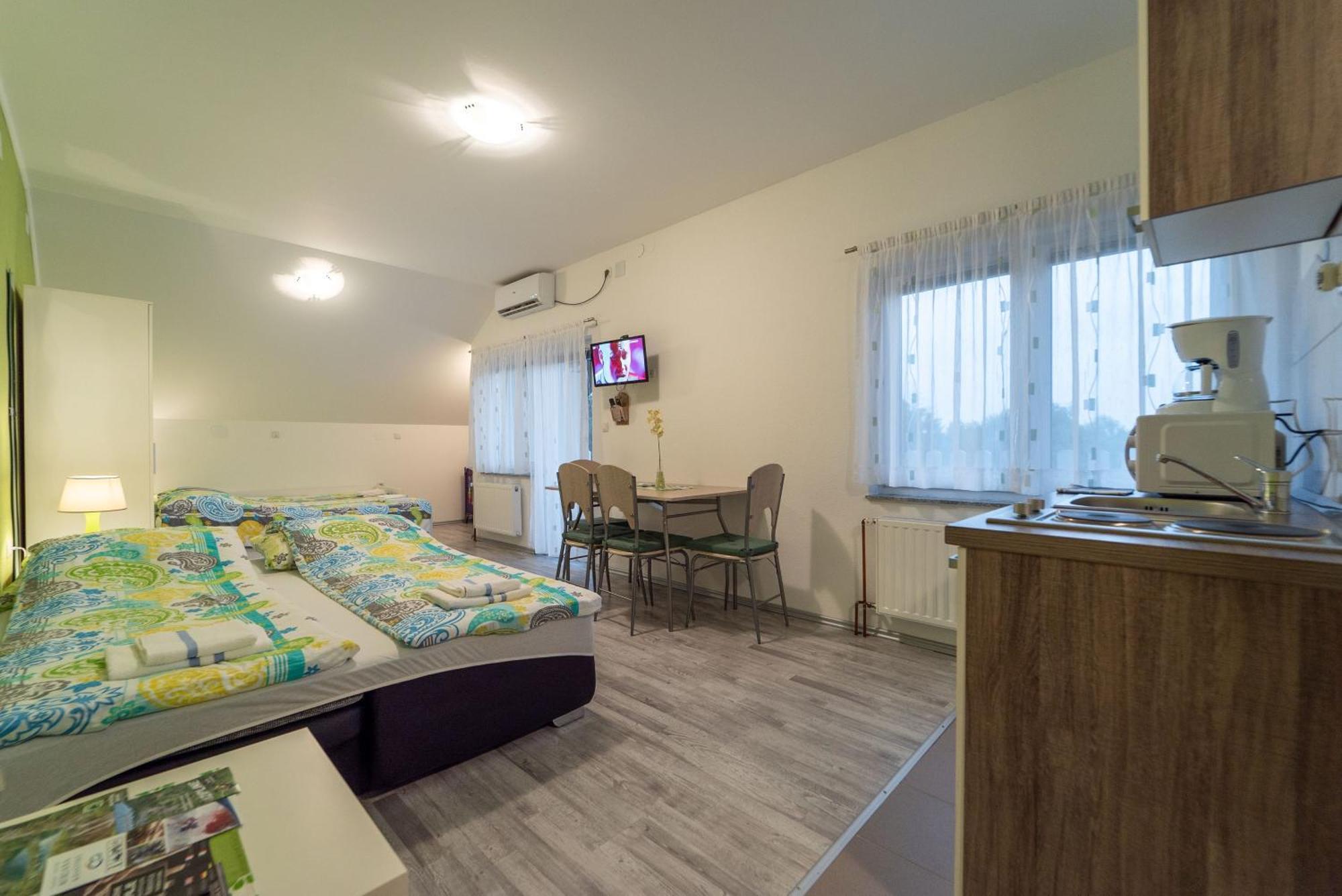 Studio Apartments Ante Rakovica Esterno foto